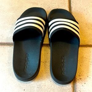 Adidas slides-sz 1 boy